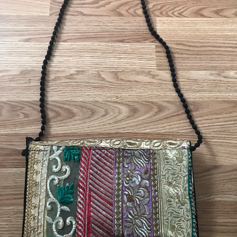 NWT.  Sacred Threads Evening bag.   216796. CL/WH - Picture 3 of 6